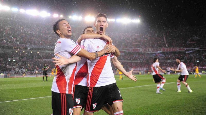 Archivo:Alario2.jpg